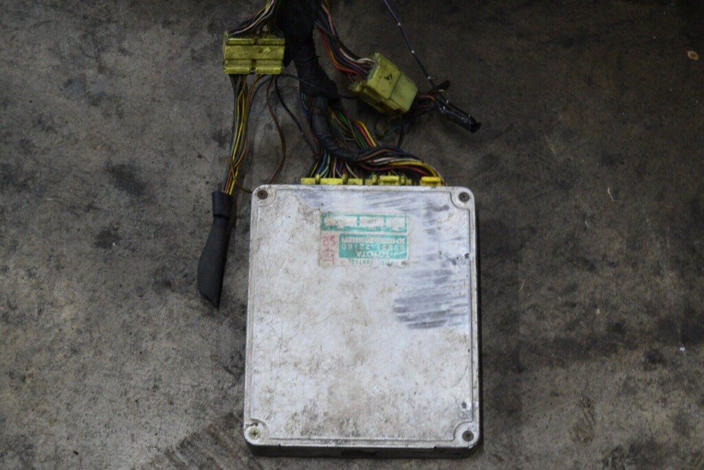 Toyota 1G-GTE Turbo Engine with W58 5-Speed Manual Transmission, Wiring Harness & ECU - Image 8