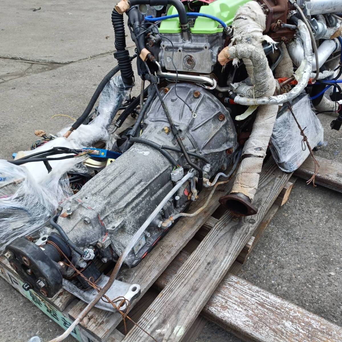 JZS147 Toyota Aristo 2JZ-GTE Engine with HKS Turbo, Intercooler, Oil Cooler & Automatic Transmission - Image 9