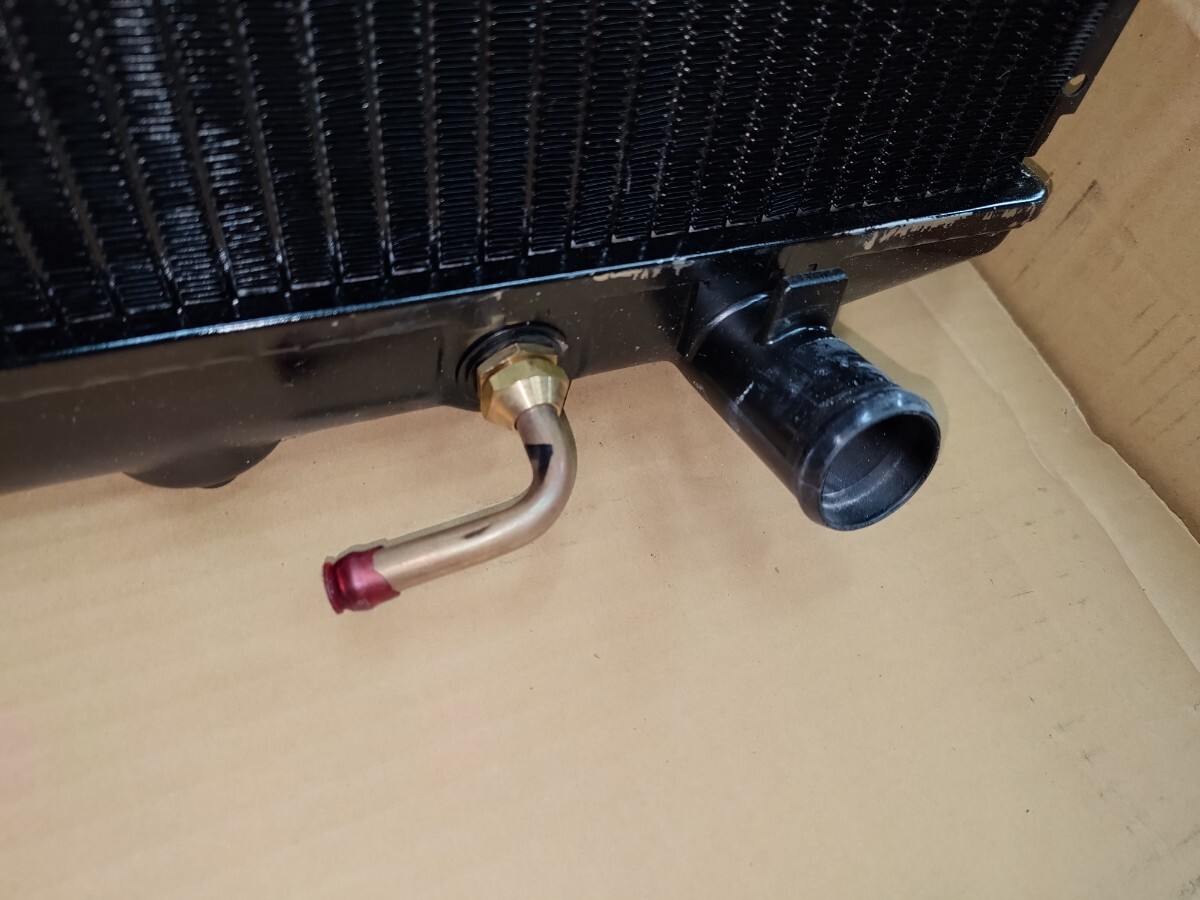 Rare Toyota MX83 Mark II Cressida Radiator for Automatic Transmission – Stored Unit - Image 5