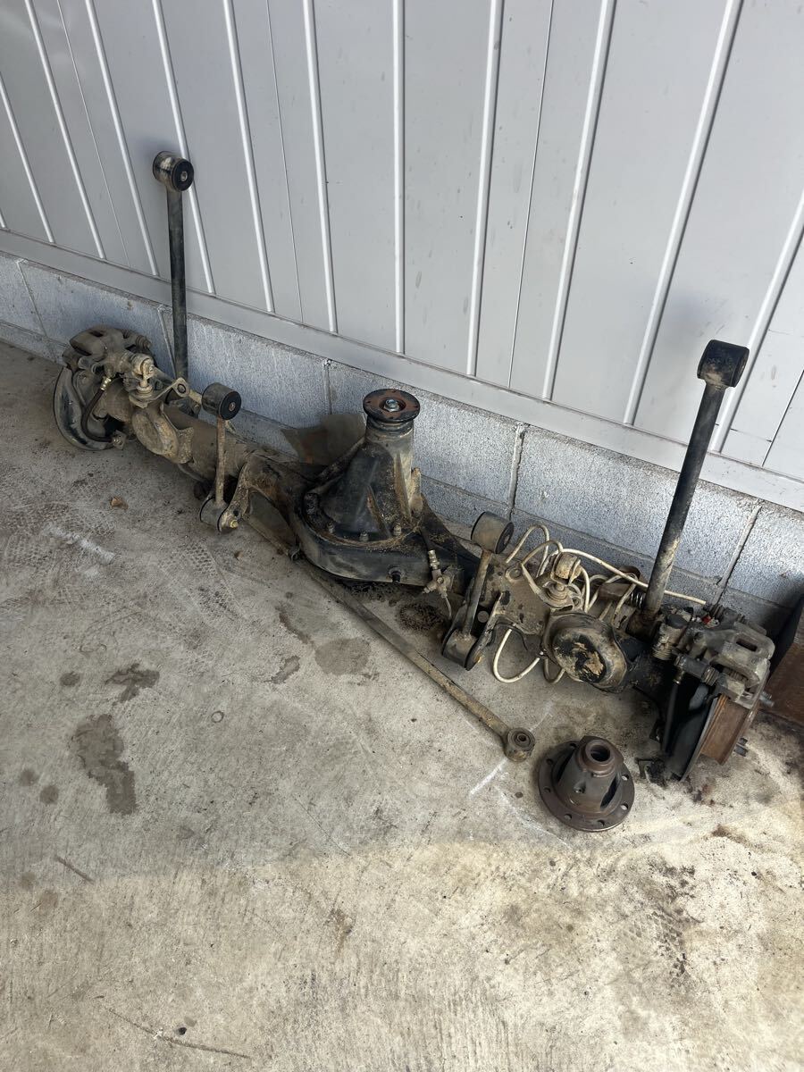 Toyota AE86 Rear Axle Assembly with TRD LSD, Housing, Axle Shafts, Calipers, Discs & 4.3 Final Drive - Image 3
